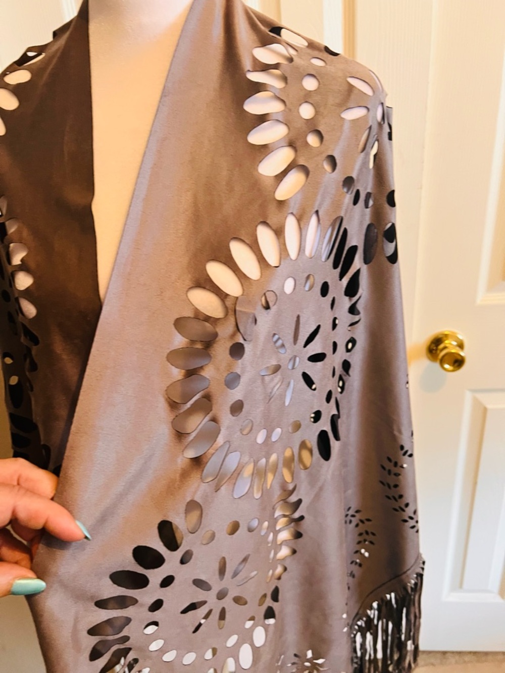 Women's Taupe Laser-Cut Fringe Shawl - Picture 3 of 3